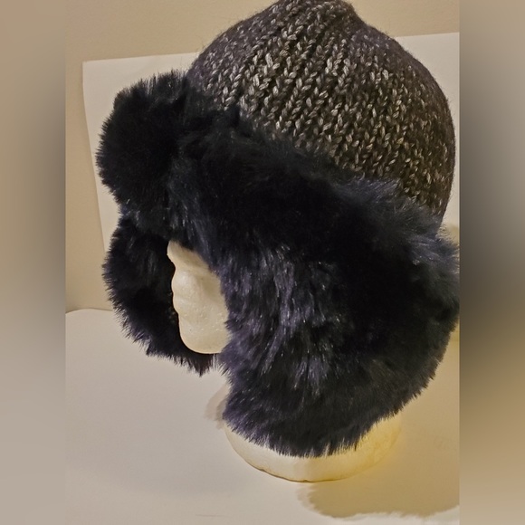 Raffaeollo Bettini luxury Italian made trapper faux fur and knit hat - Picture 2 of 9